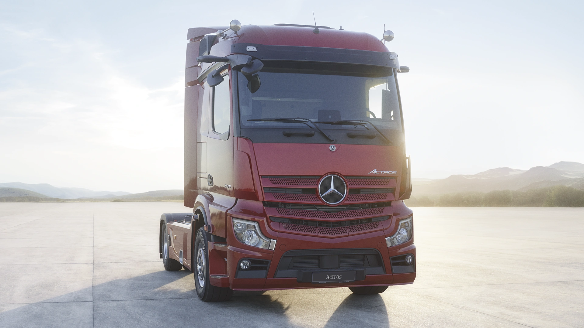 Mercedes-Benz Actros edestä päin kuvattuna