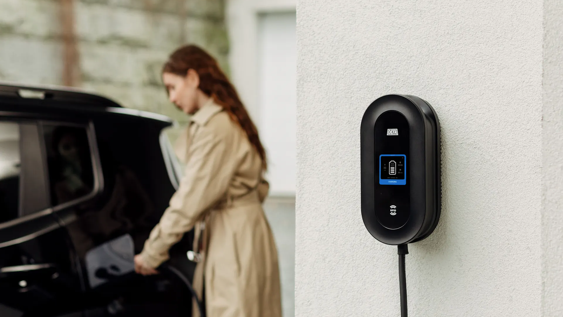 DEFA Power 22kW latausasemassa on type 2 -kaapeli, joka on suunniteltu pohjoismaisiin olosuhteisiin.