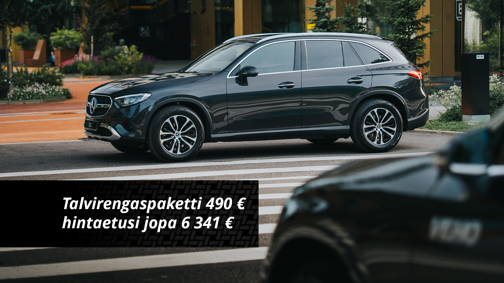 Mercedes-Benz GLC kaupunkimaisemassa