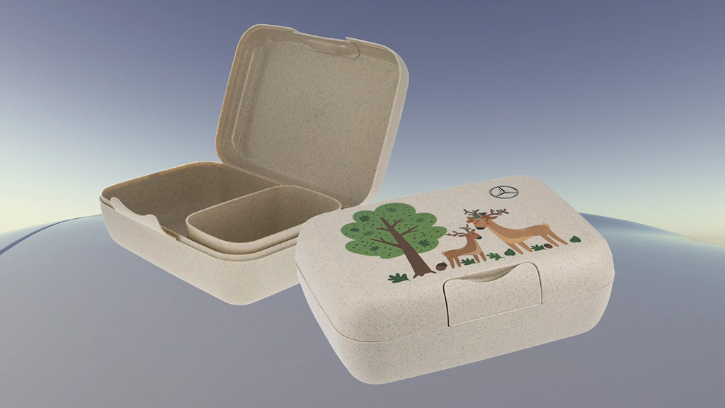 Lasten Mercedes-Benz-eväsrasia metsäteemaisella kuvituksella.