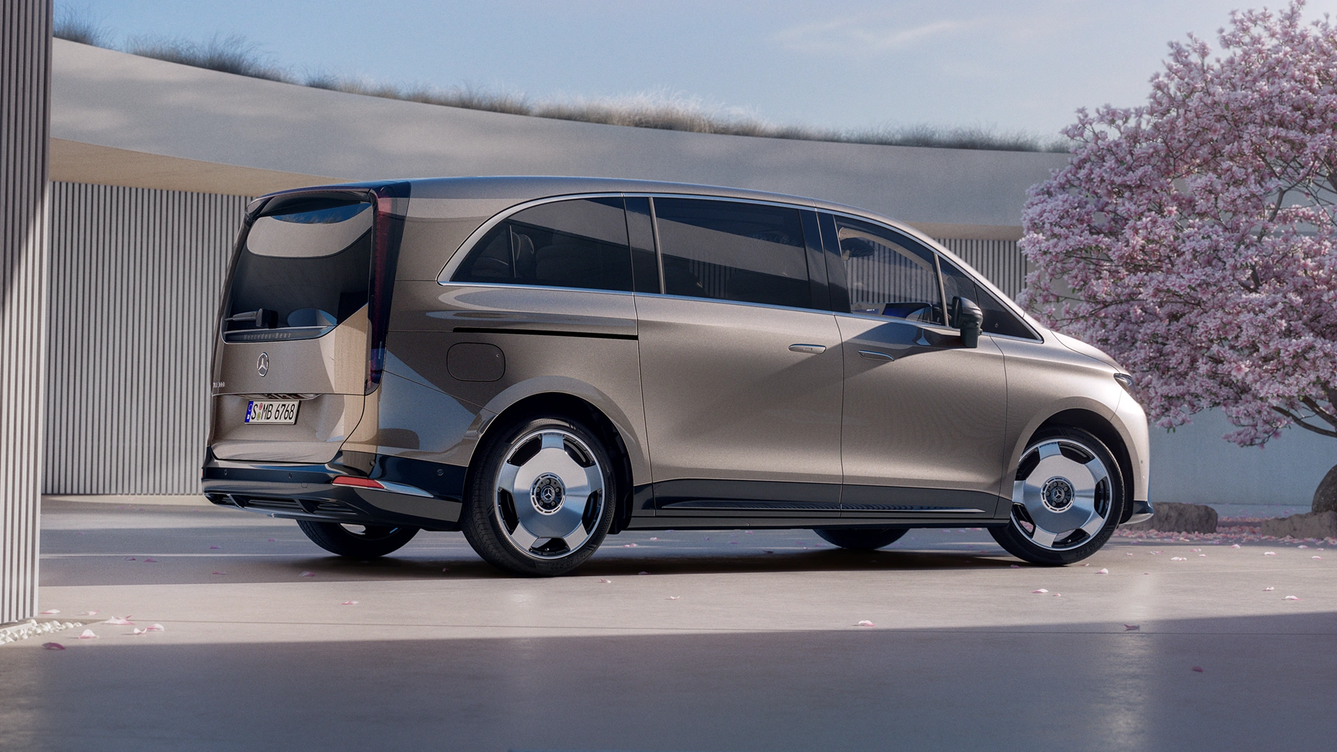 Mercedes-Benz VLE takaapäin kuvattuna