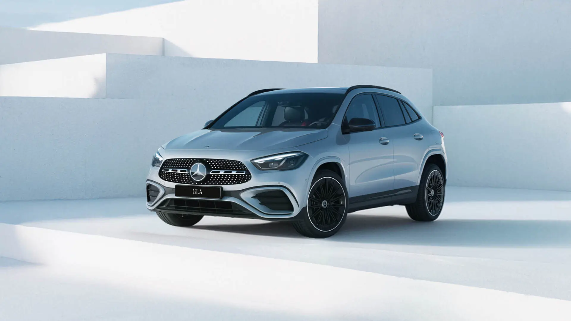 Ladattava hybridi GLA