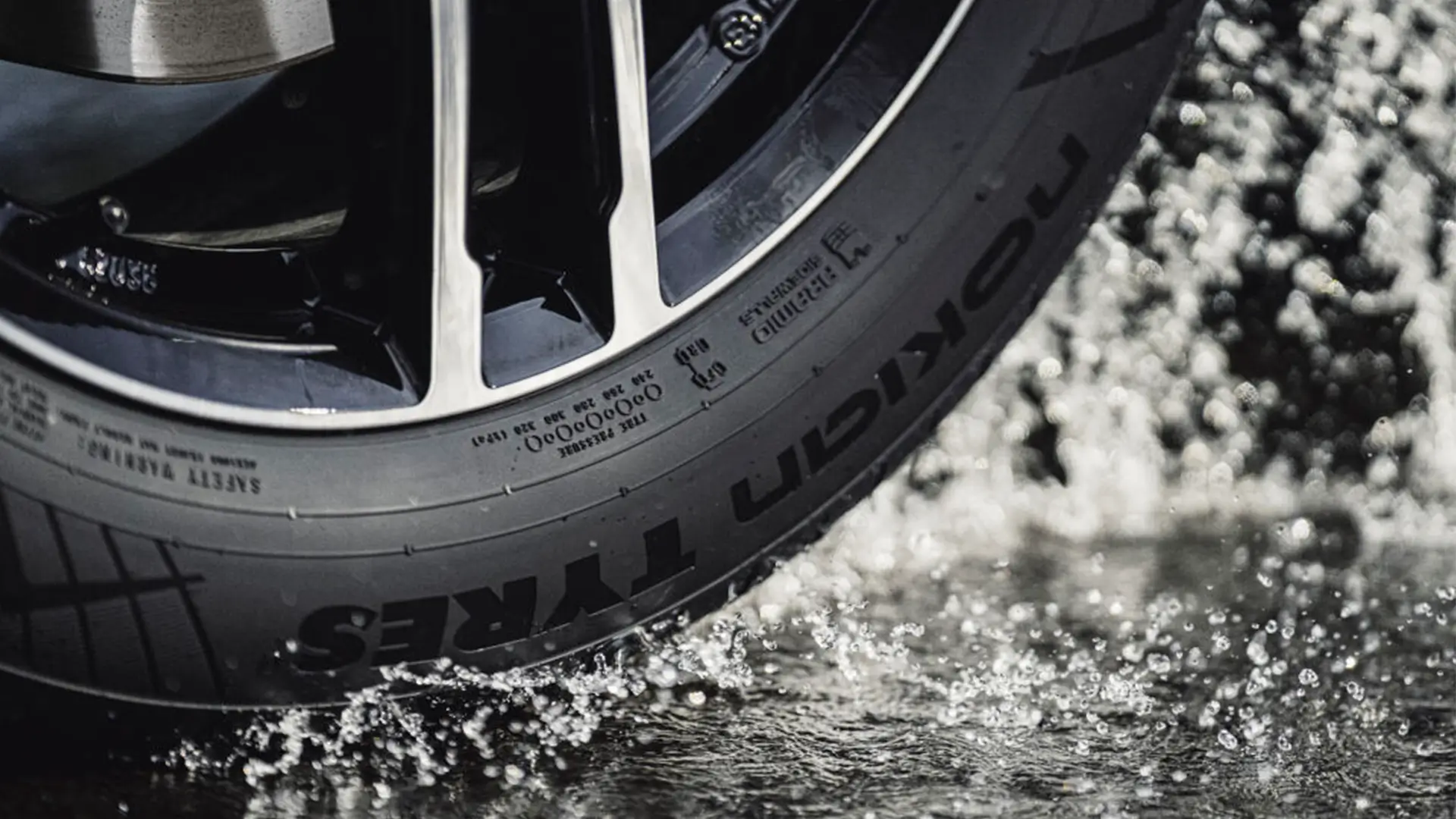 Nokian Tyres kesärenkaat sateella