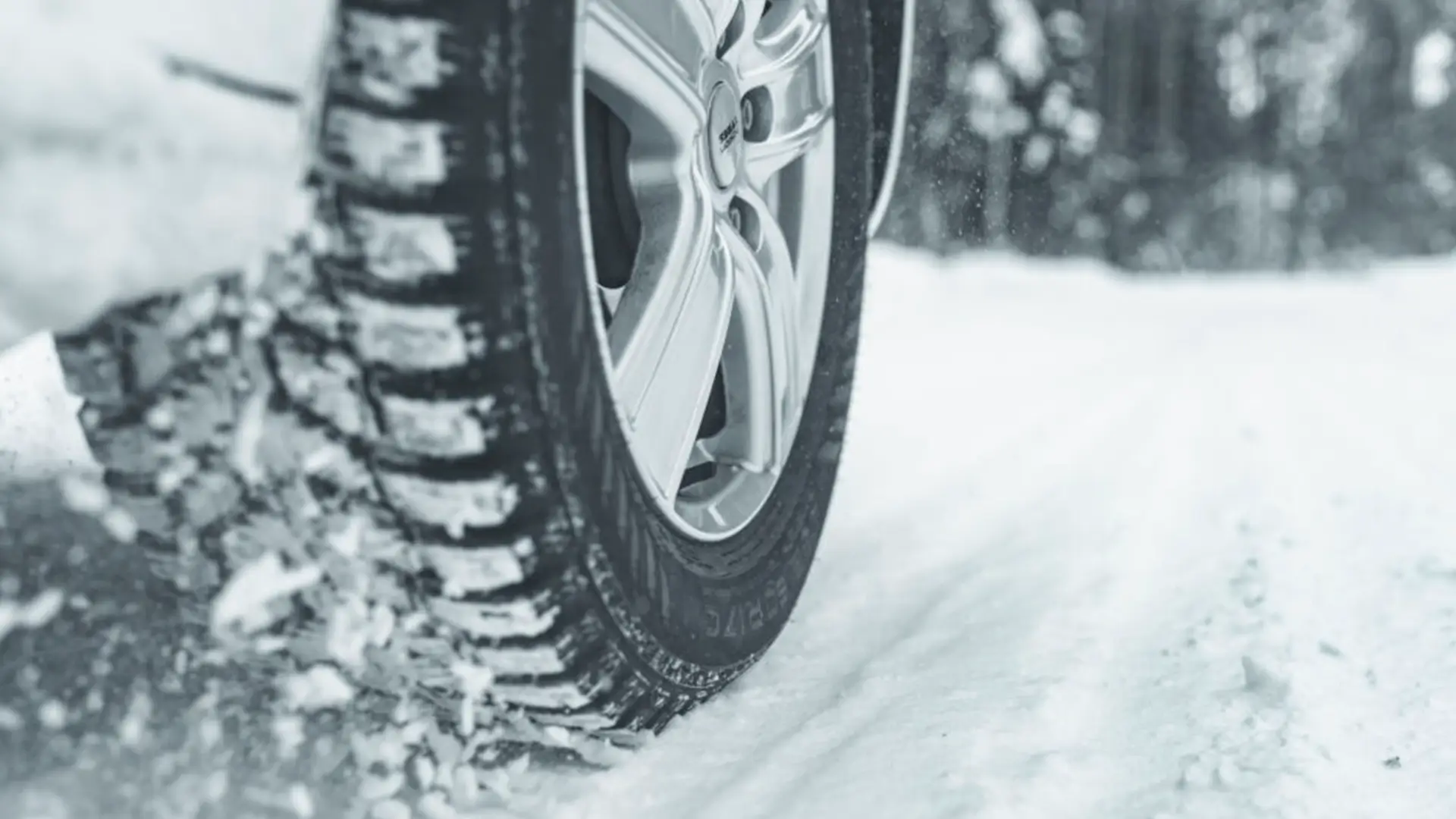 Nokian Tyres talvirenkaat talviajossa.